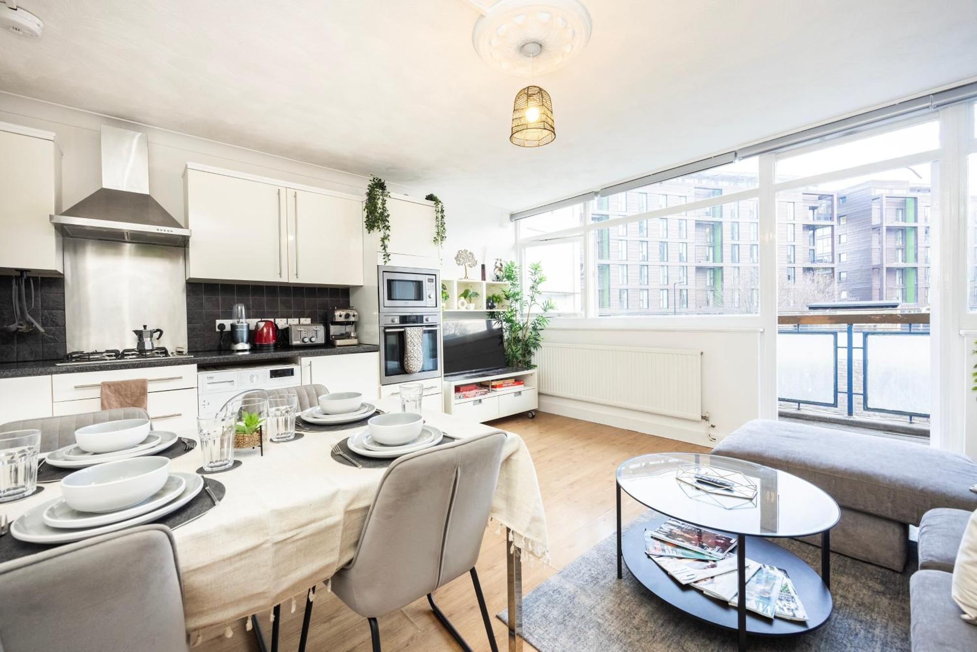 Trendy 4 Bed Near Vibrant Shoreditch W Balcony And Walking Distance To Tube Londres